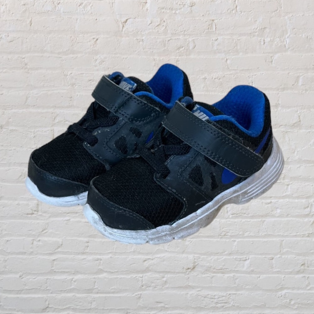 Nike Velcro Sneakers